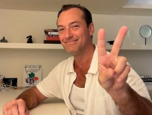Jude Law jako doktor Watson w filmie